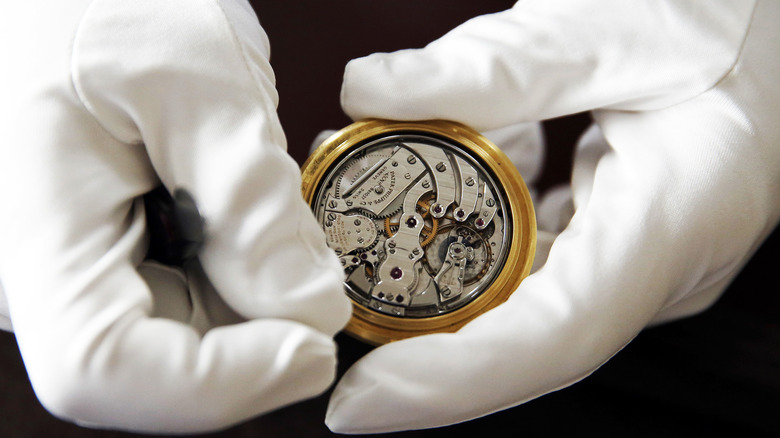 The Story Behind the $250,000 Patek Philippe Pocket Watch on Antiques Roadshow