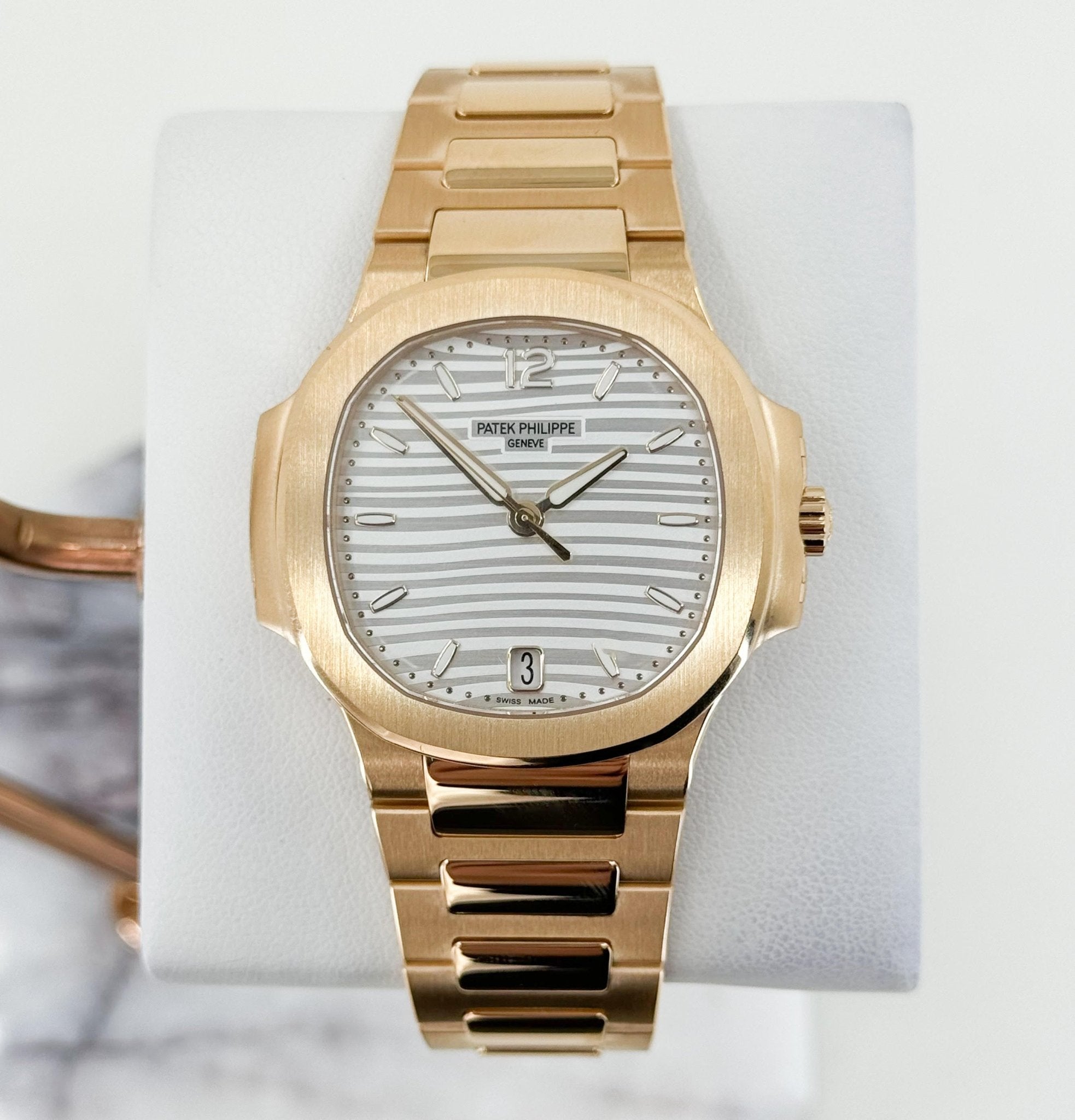 Patek Philippe Nautilus Women: Timeless Luxury for Ladies