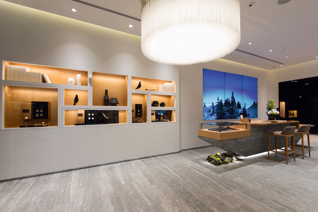 Visit Audemars Piguet Las Vegas: Exclusive Timepieces at The Shops at Crystals