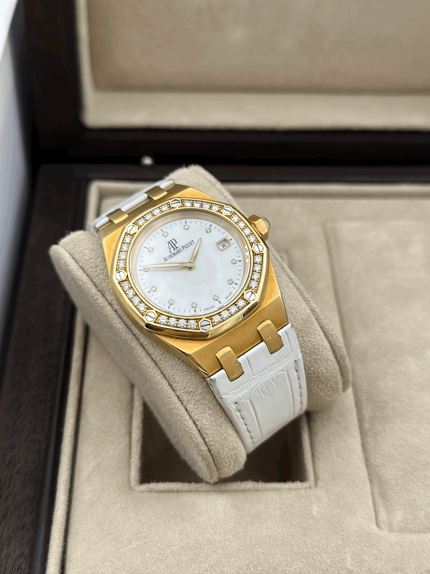 Audemars Piguet Royal Oak Lady: Elegant Luxury for Women