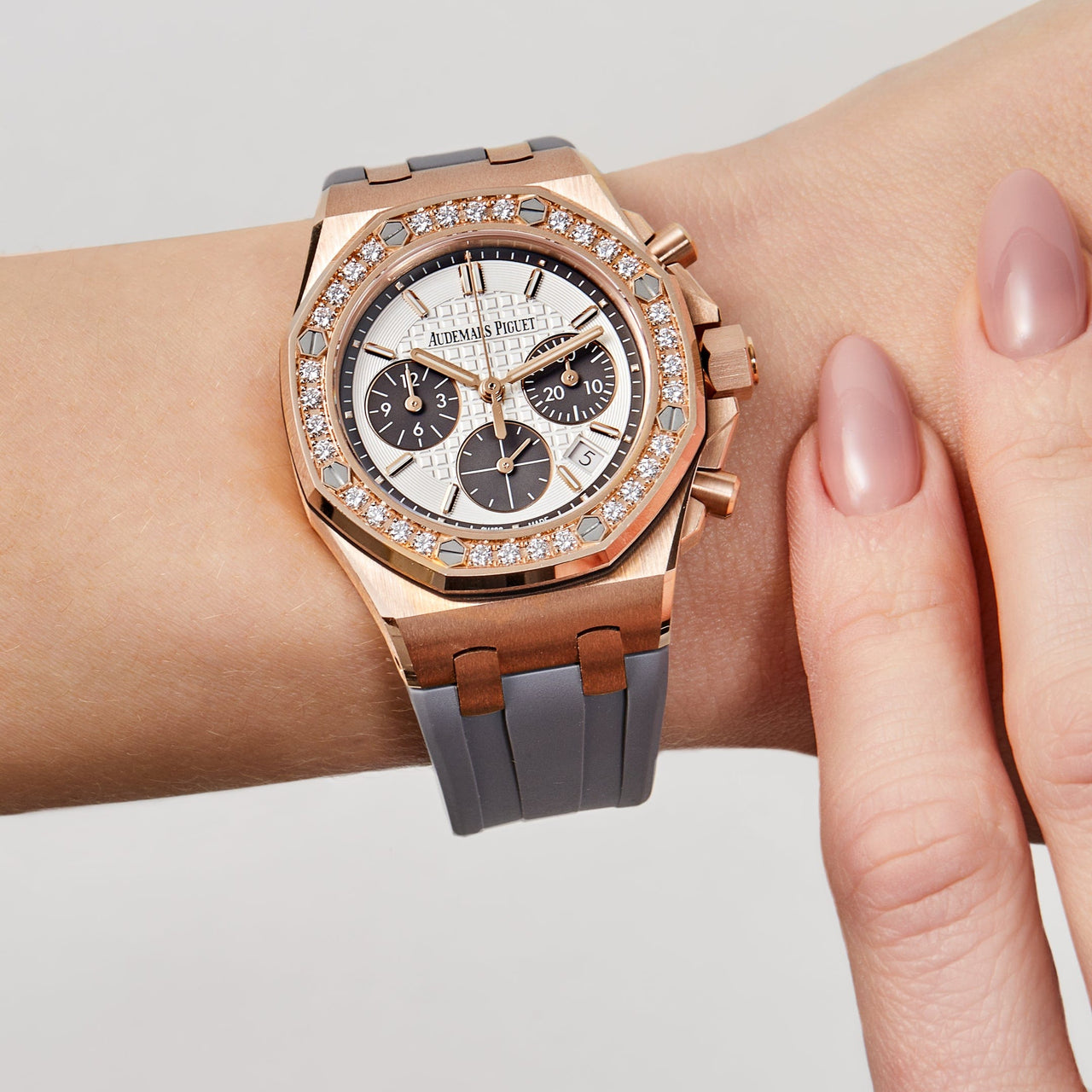 Shop Audemars Piguet Female Watches: Elegant Designs & Exclusive Styles